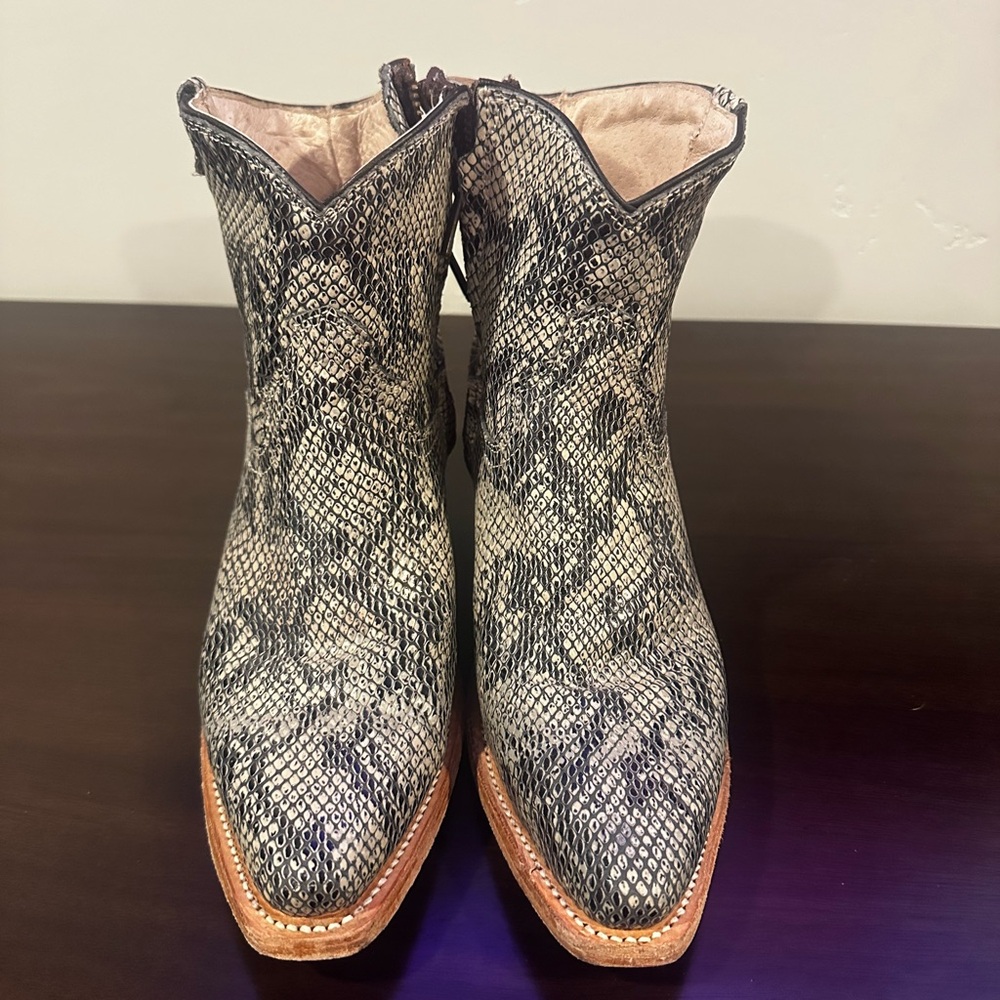 Freebird by Steven MIRAMAR Bootie NEVER WORN